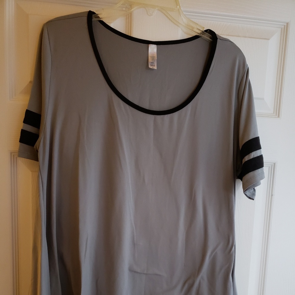 Lularoe Perfect Tee